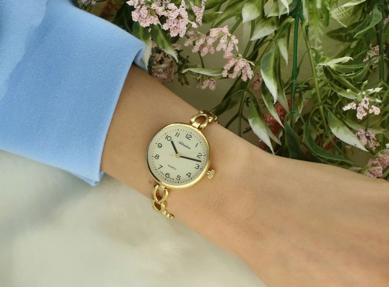 Zegarki Adriatica damskie: jak wybrać idealny model Swiss Made?