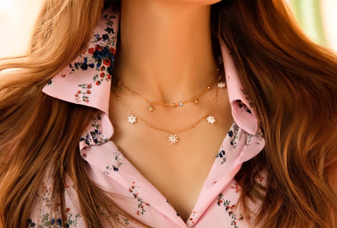 Idealny naszyjnik na co dzień? Wybierz styl, materiał i zadbaj o blask
